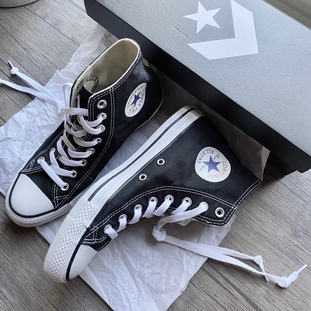 Chuck Taylor All Star Unisex Hi Top Shoe